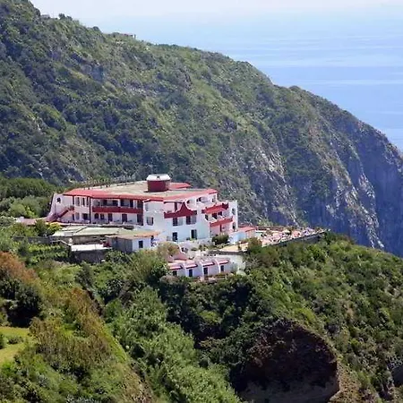 St. Leonard Hotel 4*